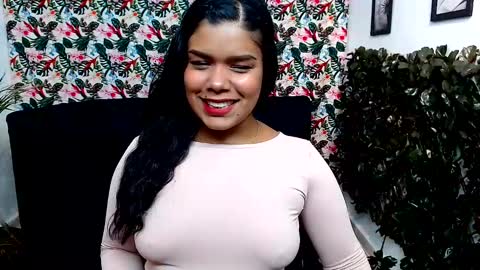 Snapshot of alisonn_hot chatting on 01.10.25 ALISSON HOT online show from 01.10.25
