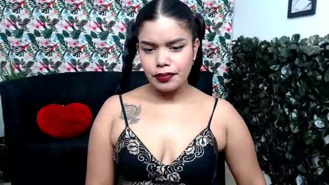 Snapshot of alisonn_hot chatting on 02.14.25 ALISSON HOT online show from 02.14.25
