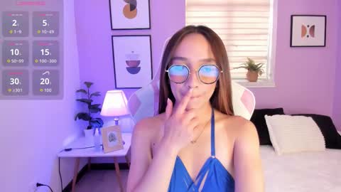 Snapshot of alisoon_dh chatting on 09.21.25 alisoon online show from 09.21.25