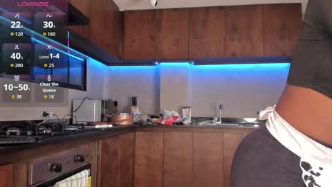 Snapshot of alisoon_moon chatting on 10.17.25 Alison Moon online show from 10.17.25