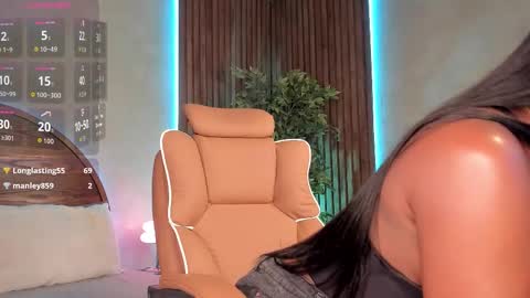 Snapshot of alisoon_moon chatting on 10.20.25 Alison Moon online show from 10.20.25