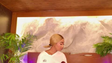 Alison Moon  online show from 03.10.26