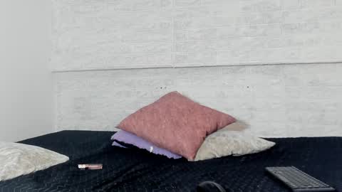 alissadoll_ online show from 12.20.24