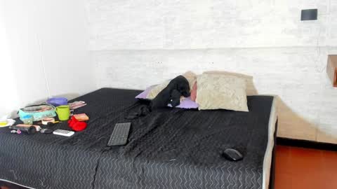 alissadoll_ online show from 12.22.24