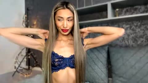 Snapshot of alissadreams chatting on 06.18.26 Alissa online show from 06.18.26