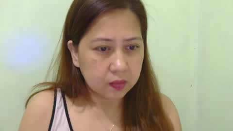 alissalove18 online show from 12.13.24