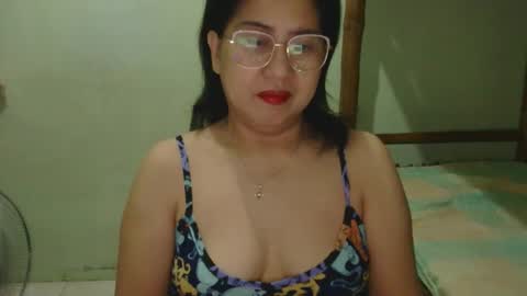 alissalove18 online show from 04.17.26