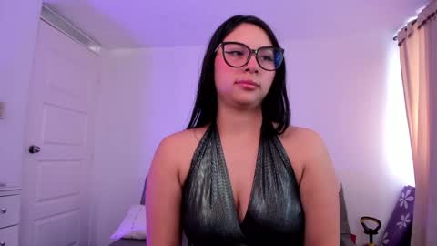 Snapshot of alissia_viera chatting on 02.01.25 iraide online show from 02.01.25