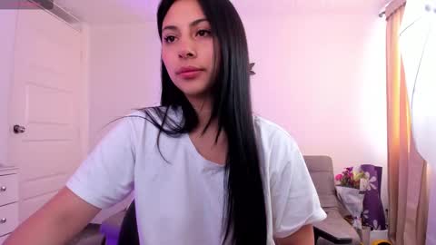 Snapshot of alissia_viera chatting on 03.09.25 iraide online show from 03.09.25