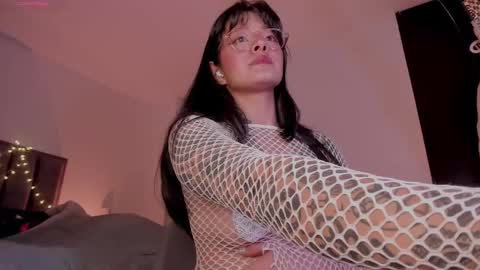    online show from 11.06.25