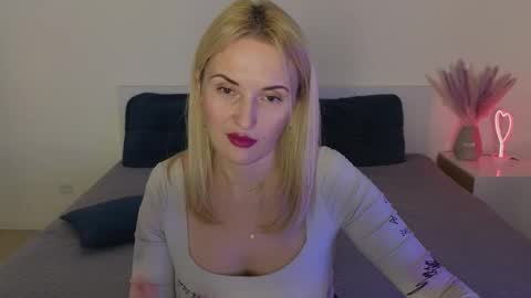 Snapshot of alisssarose chatting on 01.07.25 alisssarose online show from 01.07.25