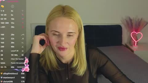 Snapshot of alisssarose chatting on 01.15.25 alisssarose online show from 01.15.25
