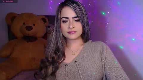 Snapshot of alix_barker chatting on 11.19.25 Alix online show from 11.19.25