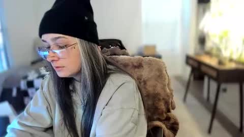 alix_valentine online show from 11.13.25