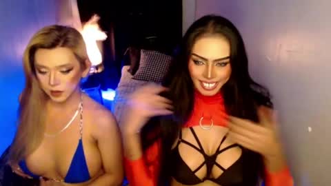 Snapshot of aliyahdeluxx chatting on 05.12.26 aliyah online show from 05.12.26