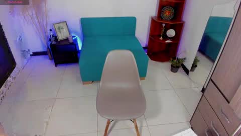 Alizee online show from 04.18.26