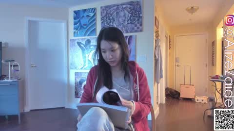 Alize Zaide online show from 02.28.25