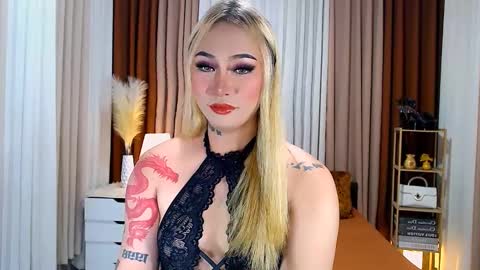 Your Lovely Allena online show from 01.22.25