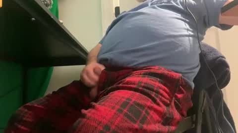 Allergictolove online show from 12.13.24