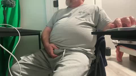 Allergictolove online show from 01.11.25