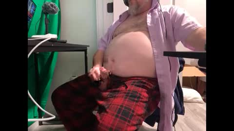 Allergictolove online show from 02.27.25