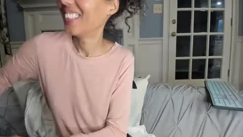 wishlist on bio online show from 03.03.25