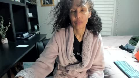 wishlist on bio online show from 03.08.25