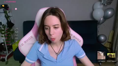 Snapshot of allie_hazie chatting on 02.18.25 alice online show from 02.18.25