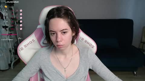 Snapshot of allie_hazie chatting on 04.25.26 alice online show from 04.25.26