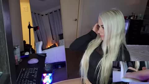 Allie Fyre online show from 10.22.25