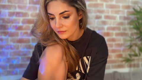 Allie online show from 12.12.24