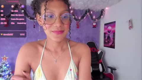 Snapshot of allis0n_ik chatting on 12.19.24 ALLIS0N IK online show from 12.19.24