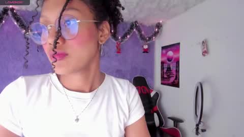 Snapshot of allis0n_ik chatting on 12.20.24 ALLIS0N IK online show from 12.20.24