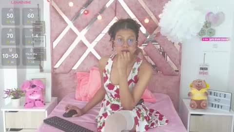 Snapshot of allis0n_ik chatting on 10.01.25 ALLIS0N IK online show from 10.01.25