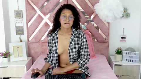 Snapshot of allis0n_ik chatting on 10.28.25 ALLIS0N IK online show from 10.28.25