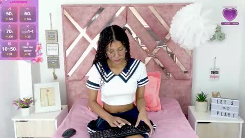 Snapshot of allis0n_ik chatting on 11.11.25 ALLIS0N IK online show from 11.11.25