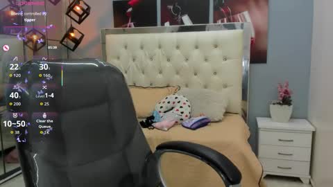 Snapshot of allison_garcia chatting on 05.19.26 ALLISON online show from 05.19.26