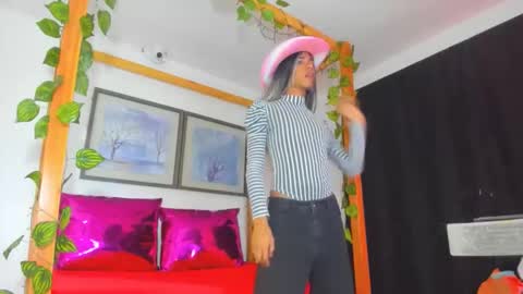 Snapshot of allisonhott_ chatting on 11.28.25 Alisson online show from 11.28.25