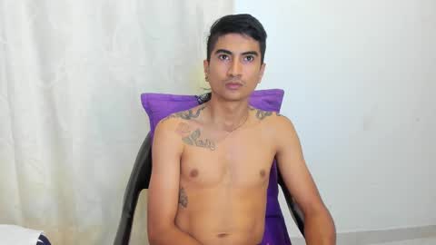 Snapshot of allisonjustingb chatting on 02.17.25 AllisonJustin online show from 02.17.25