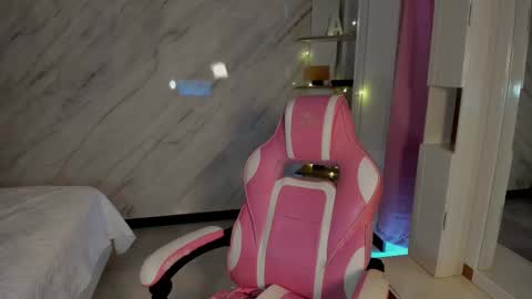 Snapshot of allisonpalmer chatting on 03.02.25 Allison Palmer online show from 03.02.25