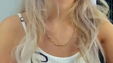 AllisonSweetie online show from 10.27.25