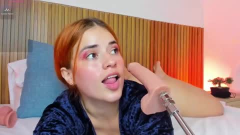 Snapshot of alliss_ginger_ chatting on 01.11.25 A L L I S S online show from 01.11.25