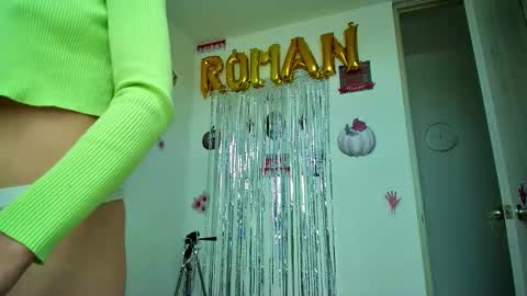 Snapshot of allisson_rose chatting on 10.21.25 Alli online show from 10.21.25