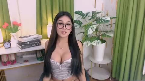 Snapshot of alluring_brianna08 chatting on 06.17.26 Brianna online show from 06.17.26