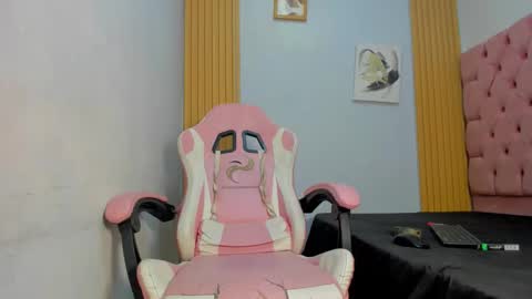 alluringangel01 online show from 12.04.25