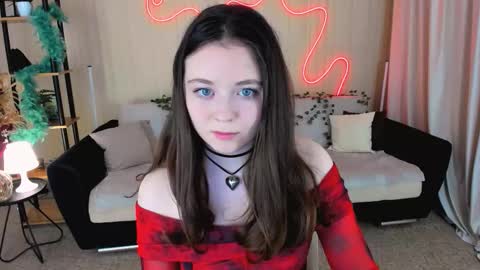 Snapshot of alluringeyess chatting on 11.09.25 alluringeyess online show from 11.09.25