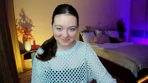 Snapshot of alluringeyess chatting on 11.12.25 alluringeyess online show from 11.12.25