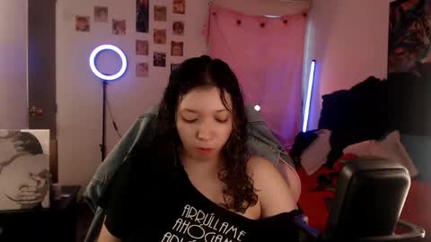 Snapshot of ally_donfort chatting on 05.20.26 Ally online show from 05.20.26