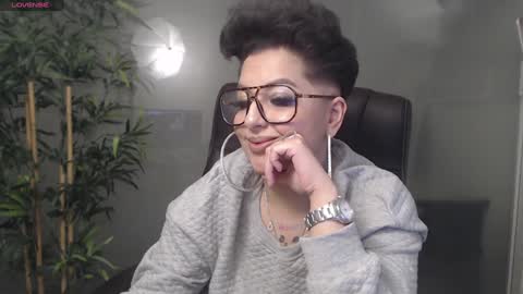         online show from 01.12.25