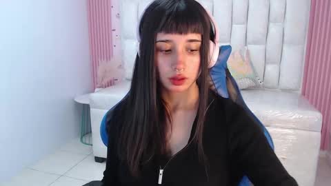 Allysa  online show from 09.13.25